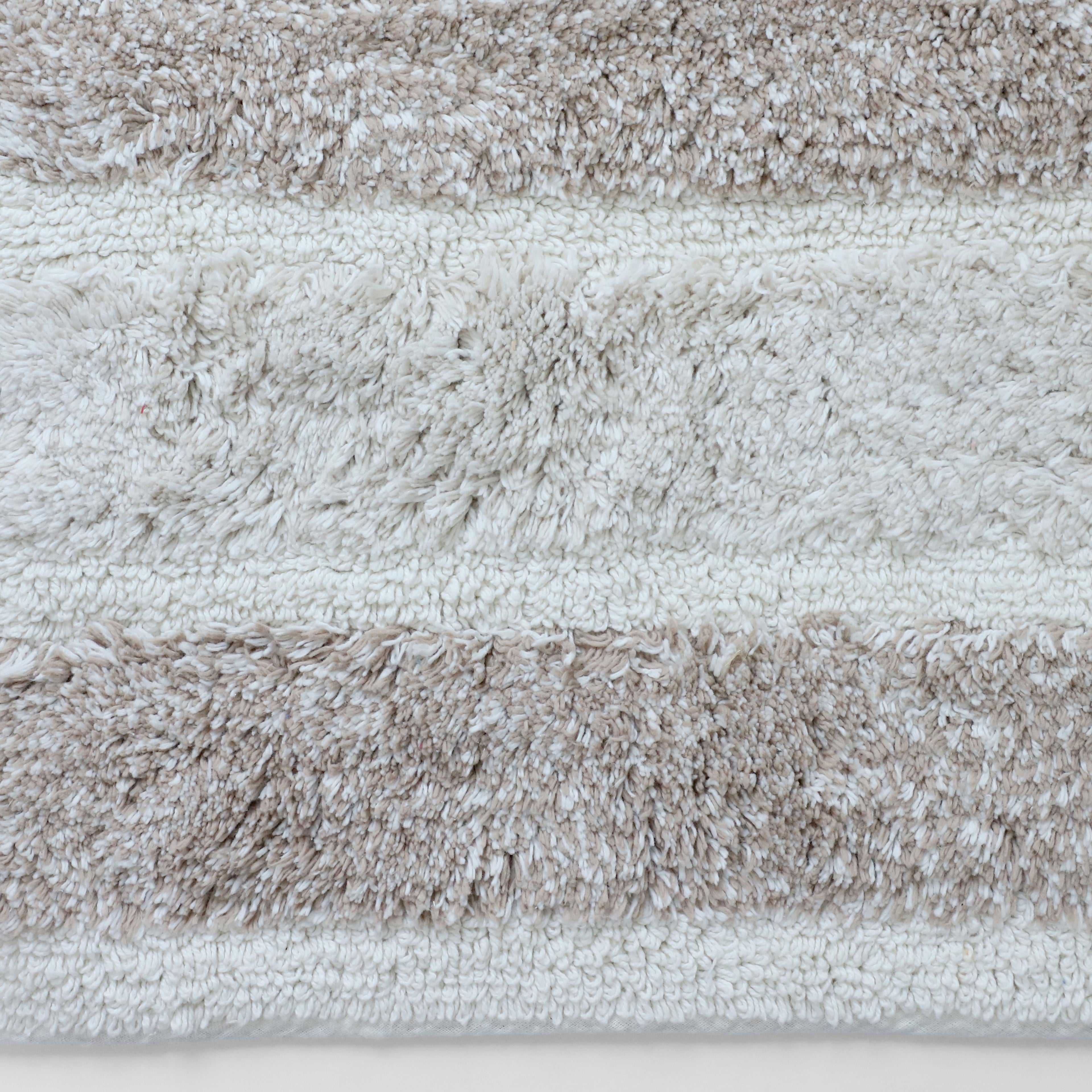 Striped Tassel Bath Mat